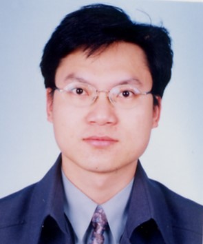 何金明 博士